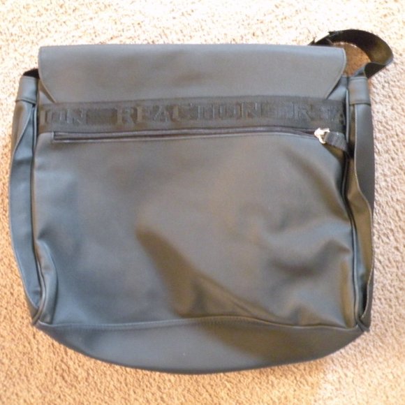 Kenneth Cole Reactions messenger bag NWOT - Picture 2 of 9